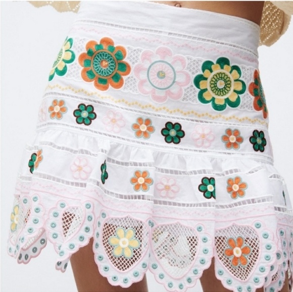 NWT ZARA Women's Embroidered Mini Skort Size medium - Picture 6 of 14